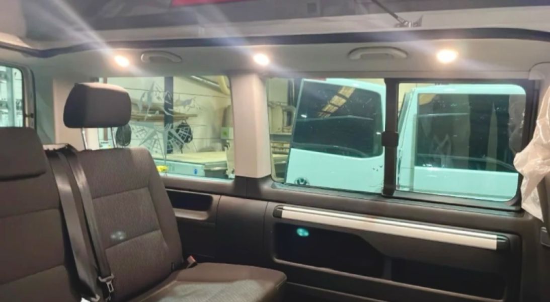 En venta Volkswagen Multivan (California Beach) Blanco 2019 Madrid foto 8