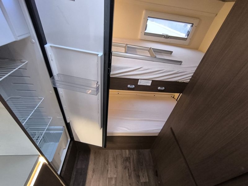 En venta CI International 700M Blanco 2021 Murcia foto 11
