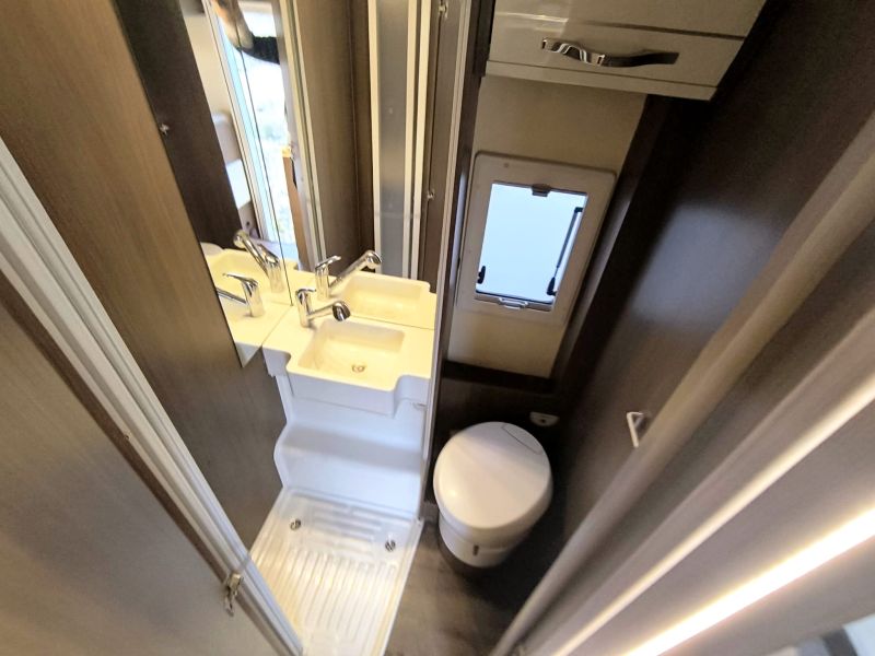 En venta CI International 700M Blanco 2021 Murcia foto 14