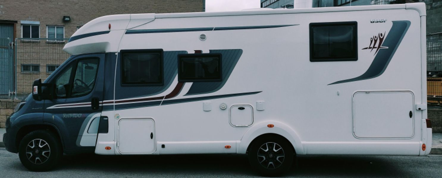 En venta Rapido 696F Blanco 2020 Barcelona foto 19