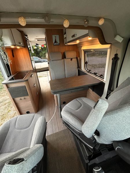 En venta Peugot WEINSBERG CARABUS MQ600 Blanco 2022 Barcelona foto 3