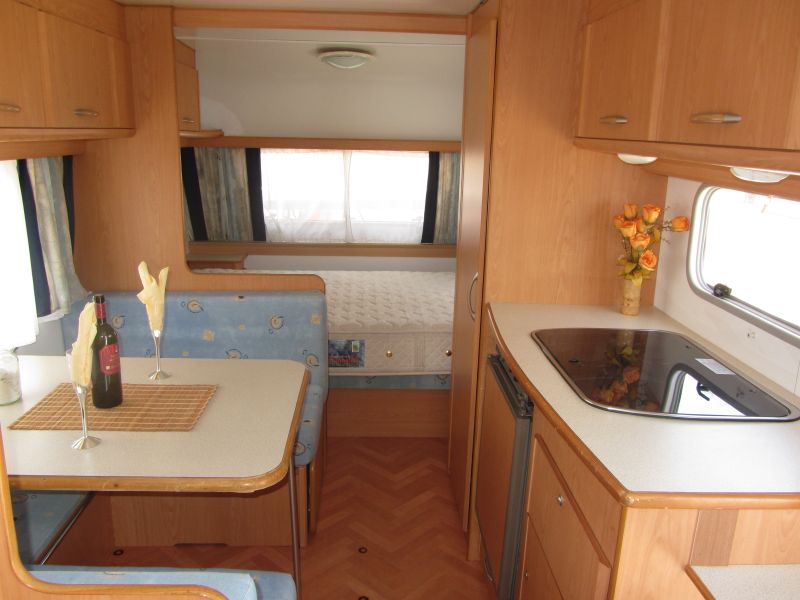 En venta P.L.A. PLUMA 560 Blanco 2004 Sevilla foto 6