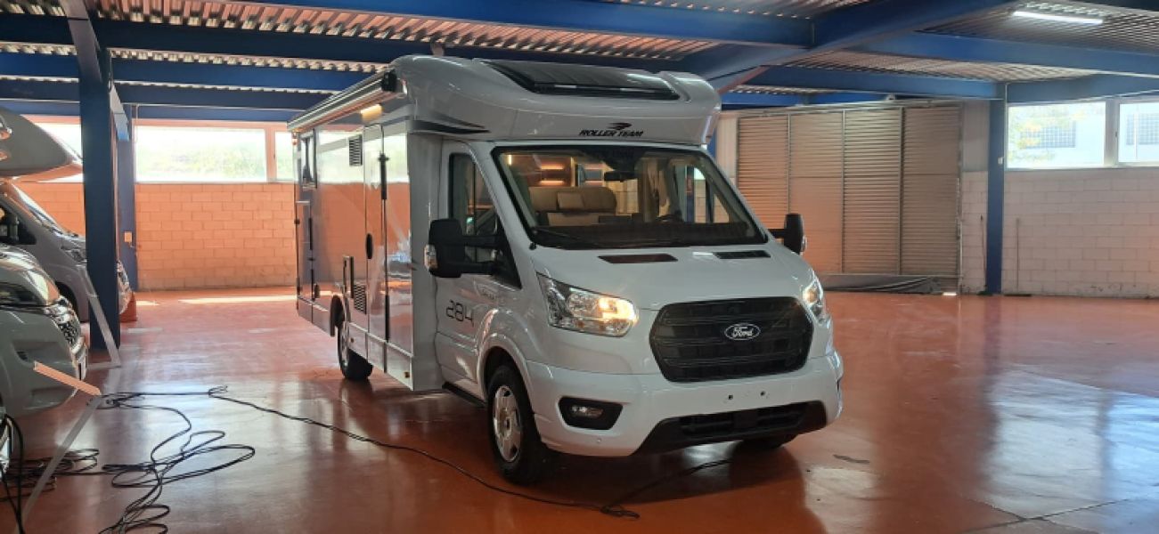 En venta Roller Team Roller Team Ford Kronos 284 TL Selekt Open Air 165 CV Automatic Blanco 2026 Barcelona foto 2