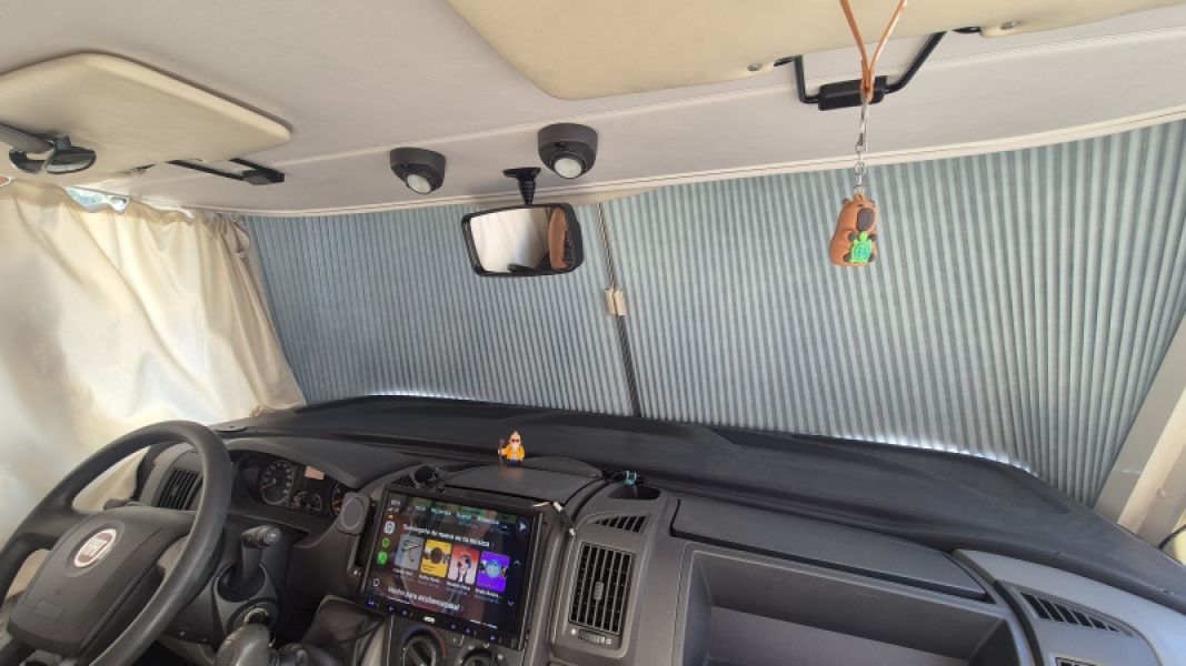 En venta Dethleffs Globebus Integral Azul 2008 Navarra foto 6