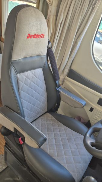 En venta Dethleffs Globebus Integral Azul 2008 Navarra foto 12