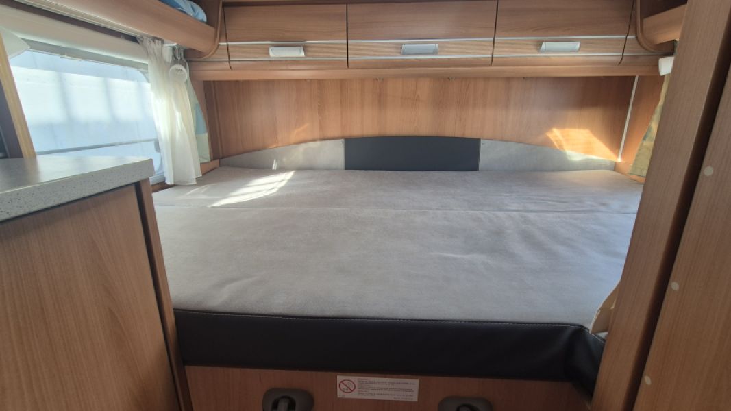 En venta Dethleffs Globebus Integral Azul 2008 Navarra foto 14