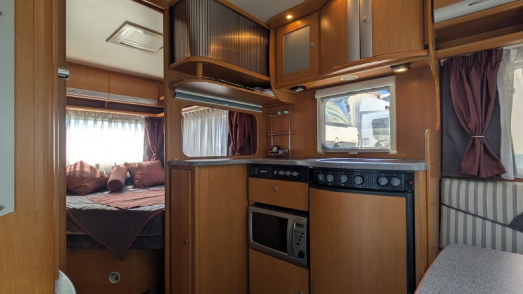 En venta Dethleffs Camper Lifestyle 450 DB  Gris 2006 Barcelona foto 7