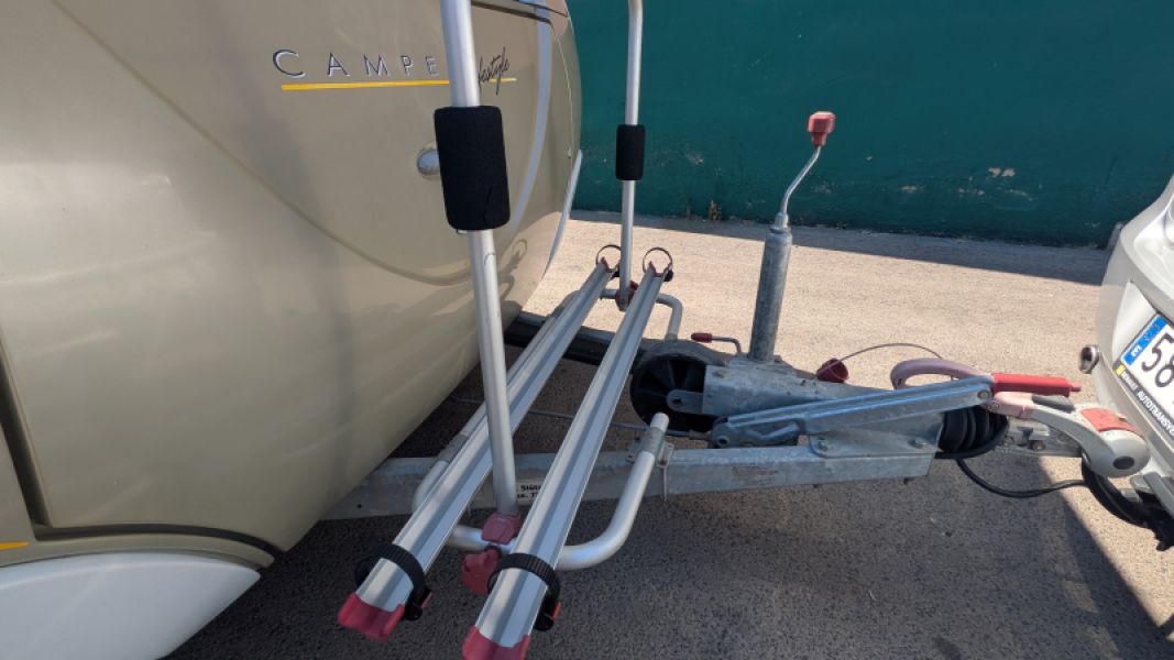 En venta Dethleffs Camper Lifestyle 450 DB  Gris 2006 Barcelona foto 18