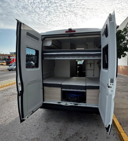 En venta Adria Twin Family 600 SP Axess 2021 Blanco 2020 Sevilla foto 2