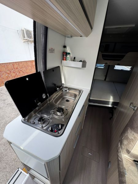 En venta Adria Twin Family 600 SP Axess 2021 Blanco 2020 Sevilla foto 7