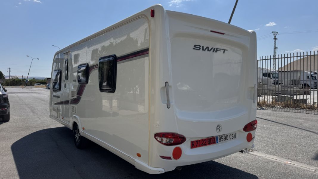 En venta Challenger Swift Challenger 580 Blanco 2011 Granada foto 1