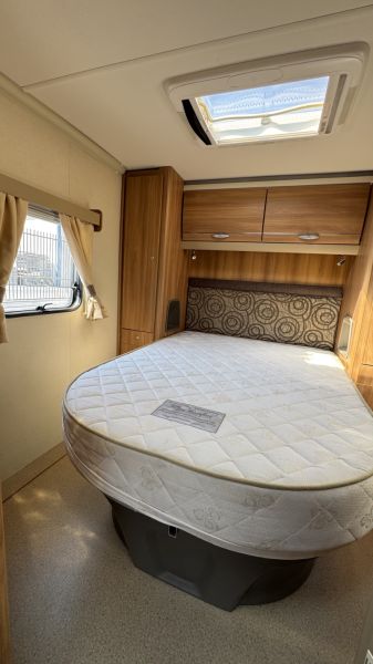 En venta Challenger Swift Challenger 580 Blanco 2011 Granada foto 9