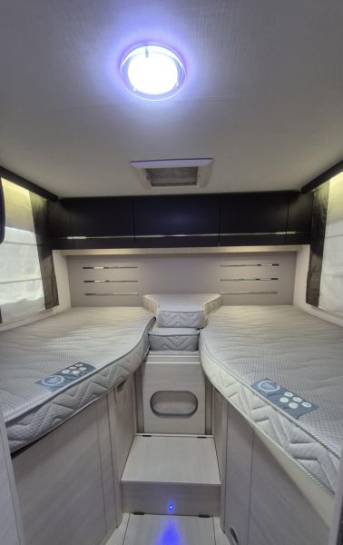 En venta Ford Challenger 337GA Graphite Premium Blanco 2020 Palencia foto 12
