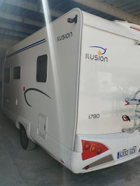 En venta Ilusion i780 Blanco 2010 Lleida foto 3
