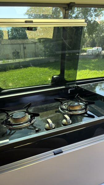 En venta Mercedes-Benz Marco Polo 4Matic Gris 2018 Girona foto 8