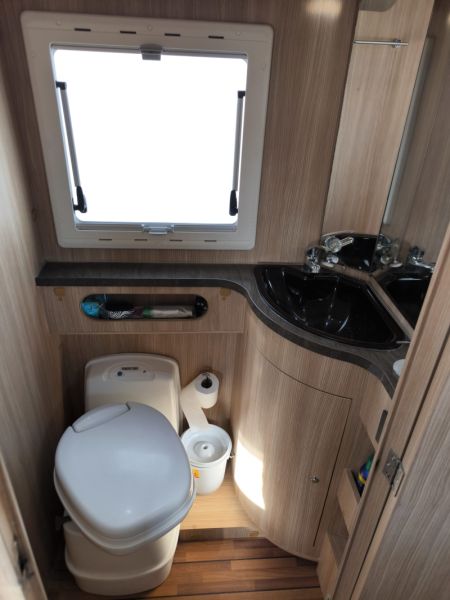 En venta Elnagh TLOFT 530 Blanco 2013 Barcelona foto 7