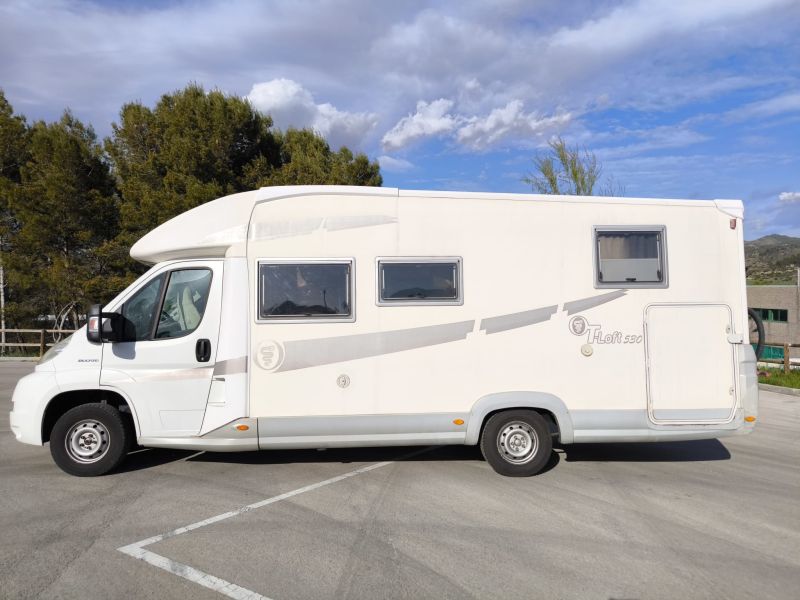 En venta Elnagh TLOFT 530 Blanco 2013 Barcelona foto 2