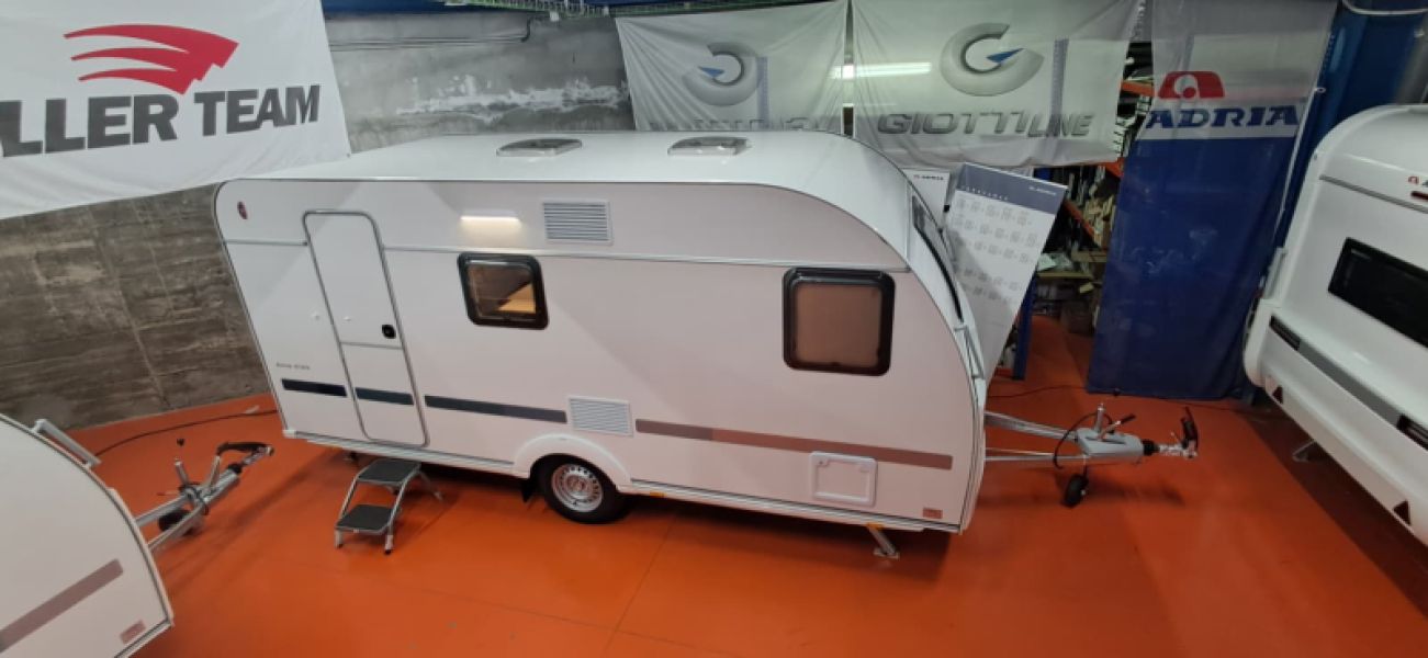 En venta Adria Adria Aviva 472 PK Blanco 2026 Barcelona foto 2