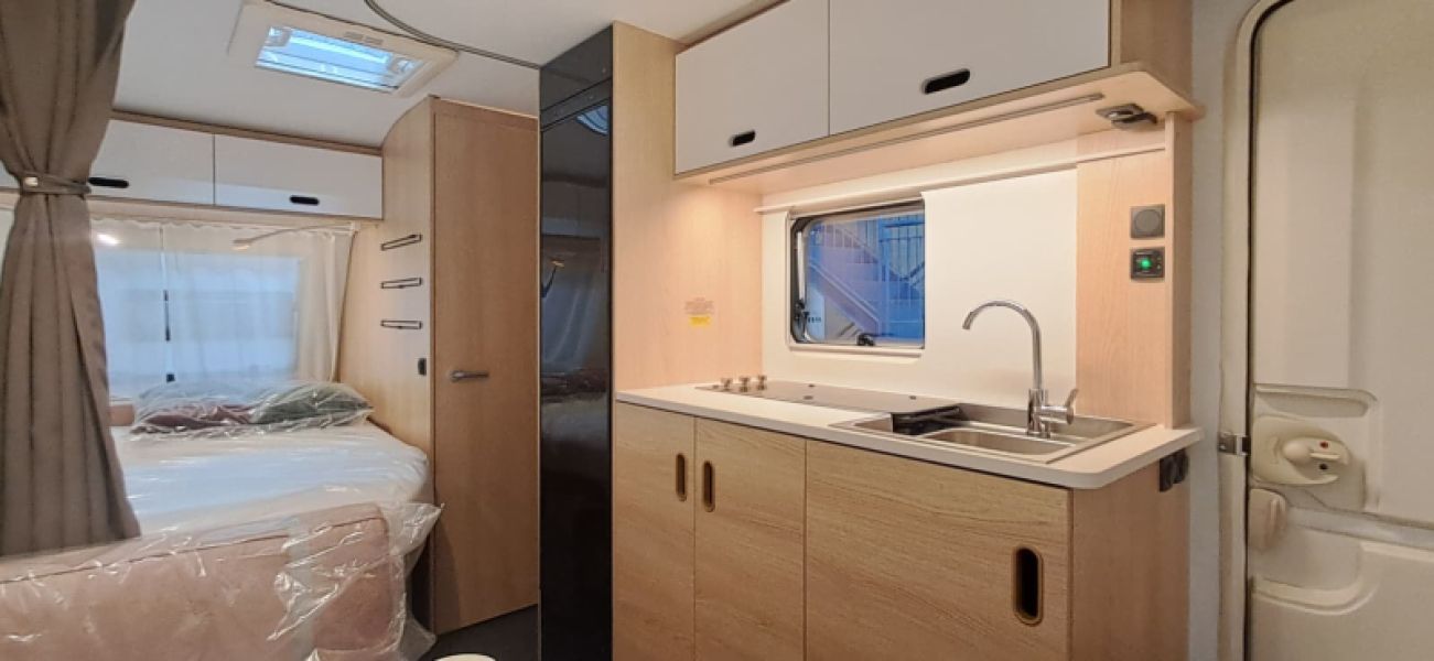 En venta Adria Adria Aviva 472 PK Blanco 2026 Barcelona foto 7