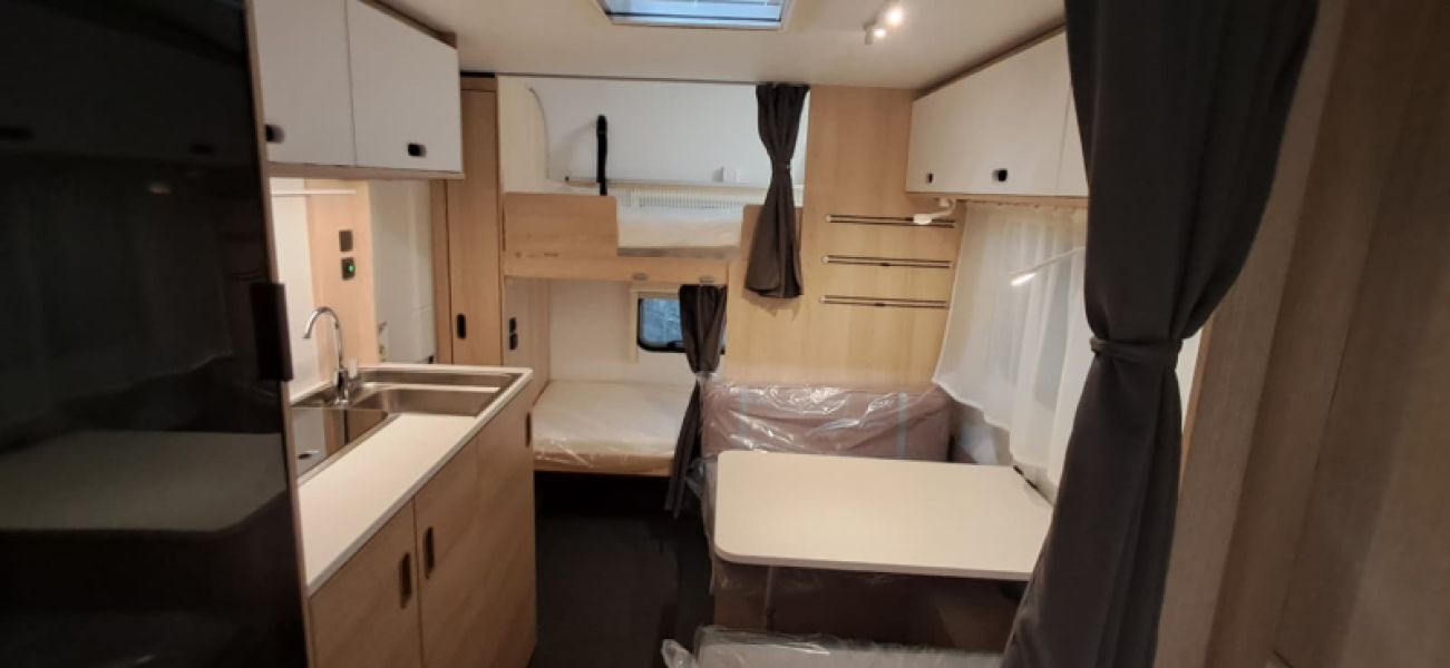 En venta Adria Adria Aviva 472 PK Blanco 2026 Barcelona foto 12