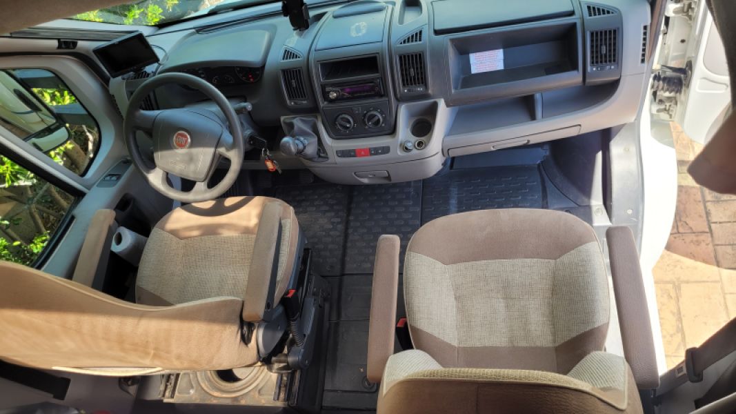 En venta Adria CORAL A 680 SK Blanco 2009 Tarragona foto 22