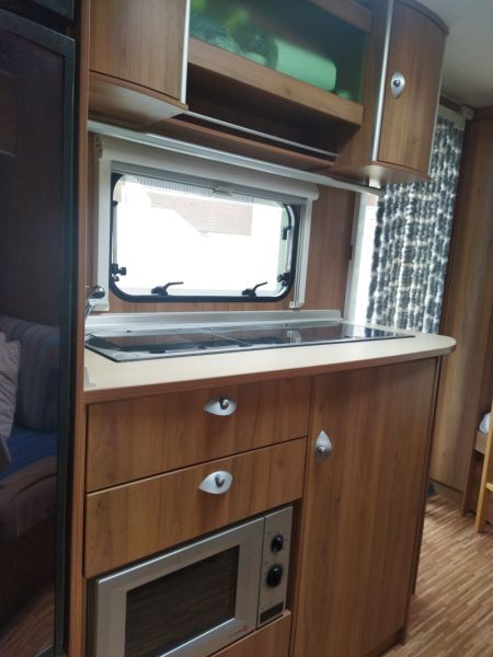 En venta Bürstner 500TK Blanco 2008 Teruel foto 4