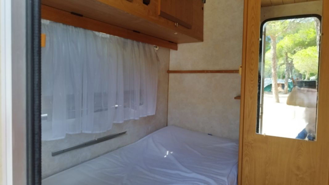 En venta Caravelair Brasilia 375 Beige 1993 Barcelona foto 9