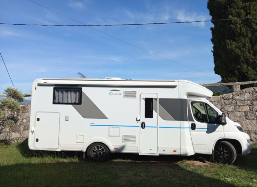 En venta Sun Living S75sl Blanco 2024 Pontevedra foto 3