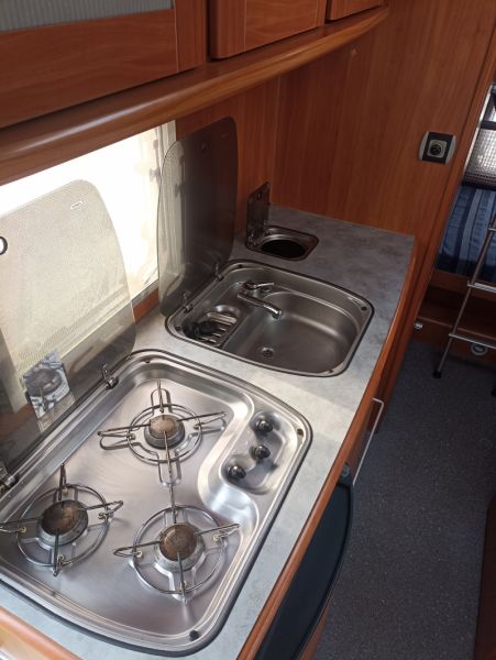 En venta Dethleffs Dethleffs Advantage Globetrotter A5881 Blanco 2005 A Coruña foto 6