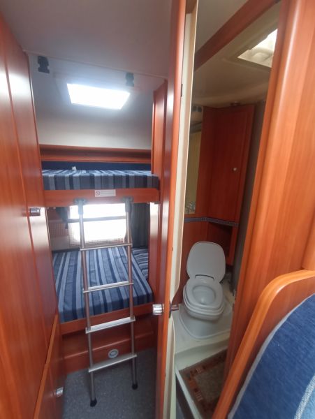En venta Dethleffs Dethleffs Advantage Globetrotter A5881 Blanco 2005 A Coruña foto 7