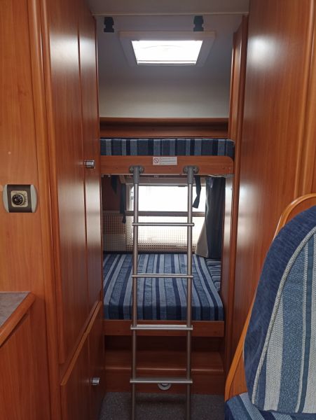 En venta Dethleffs Dethleffs Advantage Globetrotter A5881 Blanco 2005 A Coruña foto 9