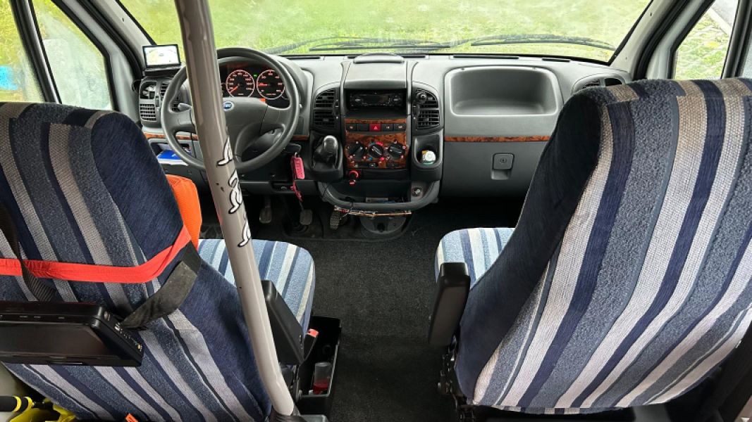 En venta Dethleffs Dethleffs Advantage Globetrotter A5881 Blanco 2005 A Coruña foto 13