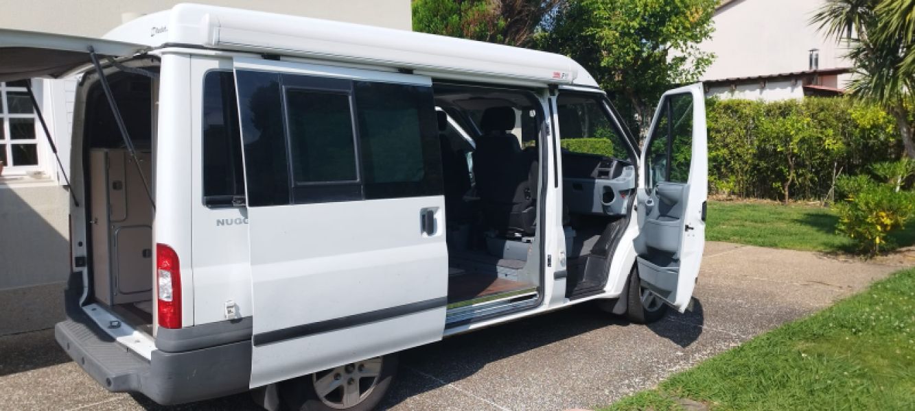En venta Ford Transit Nugget Westfalia  Blanco 2012 A Coruña foto 16