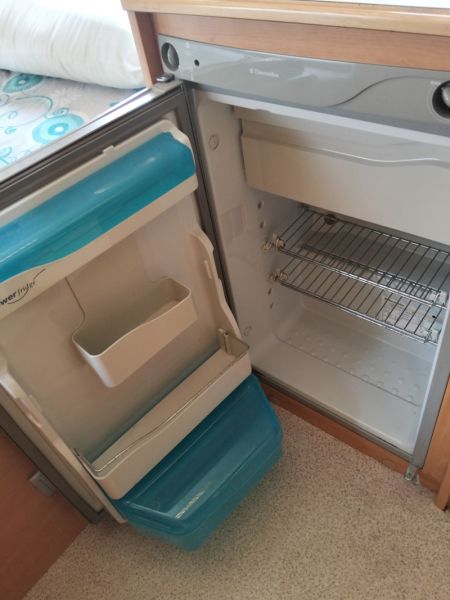 En venta Knaus Eiffeland  Blanco 2003 Alicante foto 35