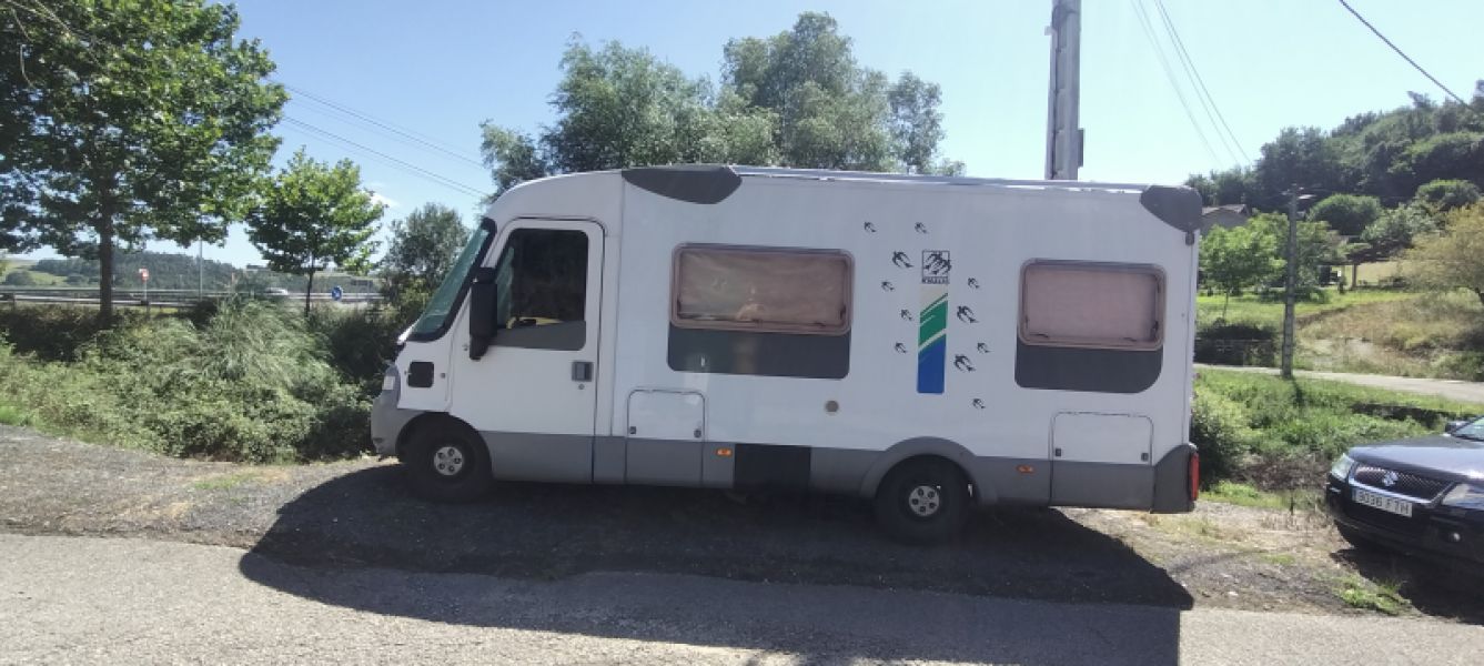 En venta Knaus Fiat Ducato travel liner Blanco 2002 Cantabria foto 3