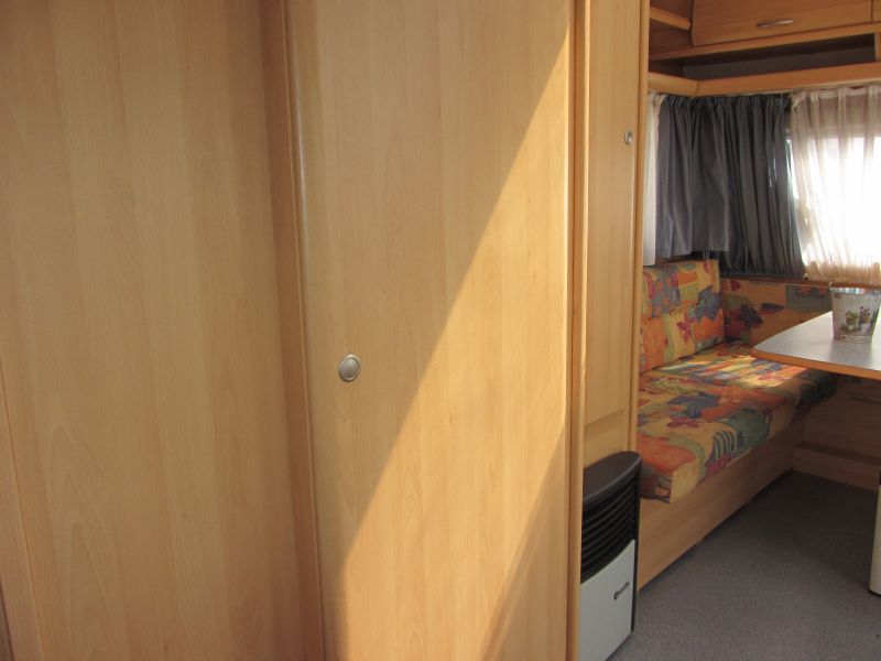 En venta Dethleffs CAMPER 430 T Blanco 1999 Sevilla foto 7