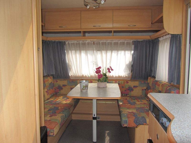 En venta Dethleffs CAMPER 430 T Blanco 1999 Sevilla foto 8