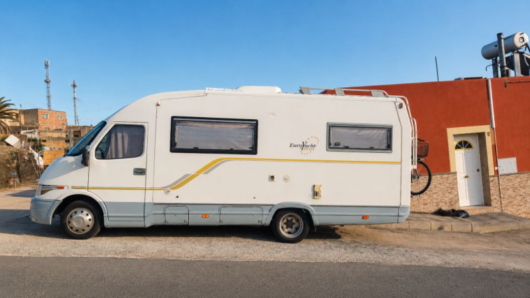 En venta Iveco Mobilvetta Euroyatch 170 Blanco 1997 Almería foto 2