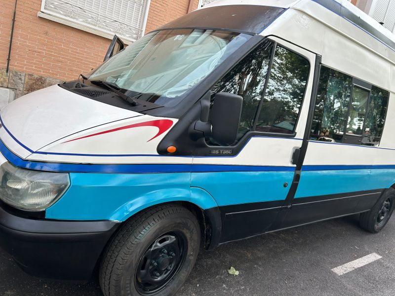 En venta Ford TRANSIT Blanco 2004 Madrid foto 15