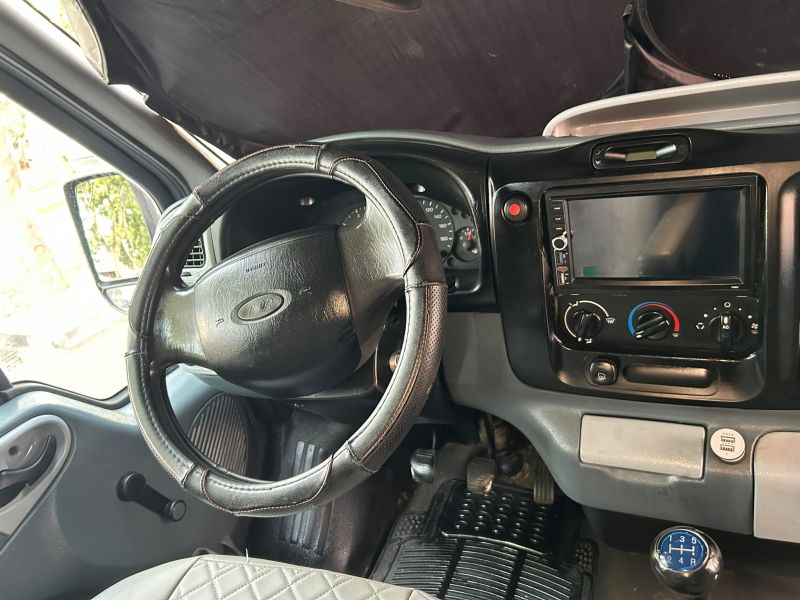 En venta Ford TRANSIT Blanco 2004 Madrid foto 14
