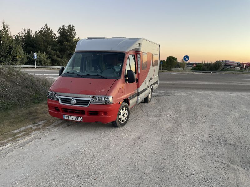 En venta Dethleffs Globebus Rojo 2004 Valladolid foto 1