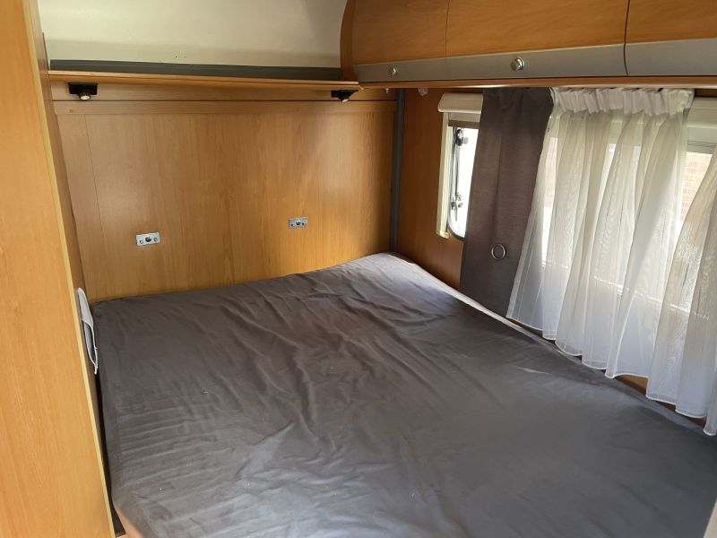 En venta Dethleffs Globebus Rojo 2004 Valladolid foto 2