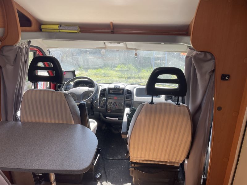 En venta Dethleffs Globebus Rojo 2004 Valladolid foto 4