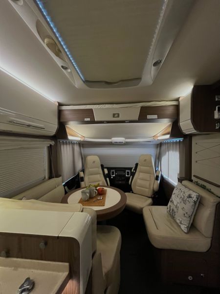 En venta Hymer / Eriba / Hymercar HYMER CLASE B-SL 704 Gris 2019 Madrid foto 6