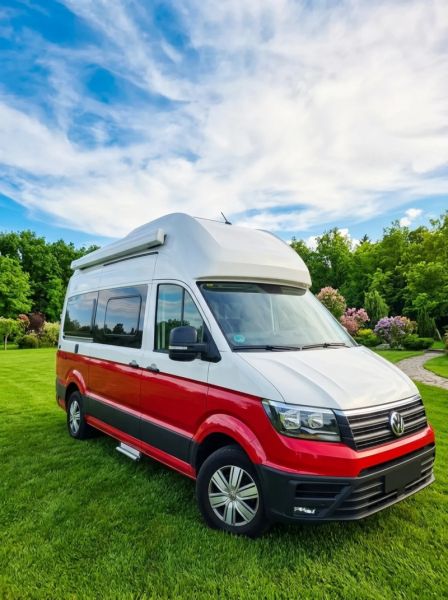 En venta Volkswagen VOLKSWAGEN Grand California 600 2.0 TDI EU6 FWD 130kW 177CV Aut. 4p. Rojo 2020 Madrid foto 1