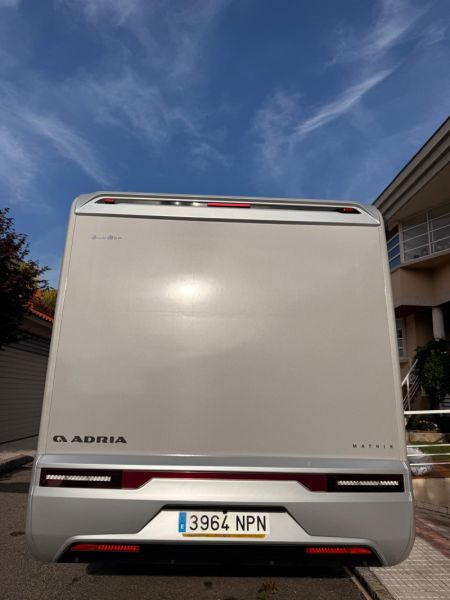En venta Adria Matrix  650 DC 60Y LUXE Gris 2026 Pontevedra foto 20