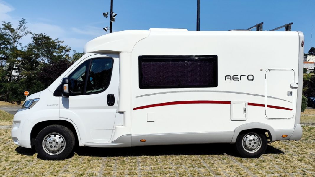En venta Across Compact 565LD Blanco 2020 A Coruña foto 2