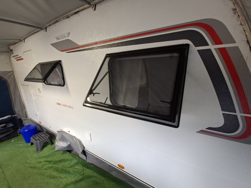 En venta Sterckeman EASY 430 PE KUDS Blanco 2019 Madrid foto 5