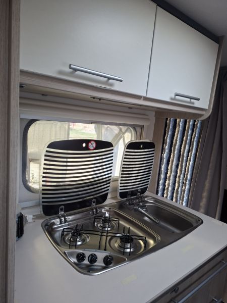 En venta Sterckeman EASY 430 PE KUDS Blanco 2019 Madrid foto 11