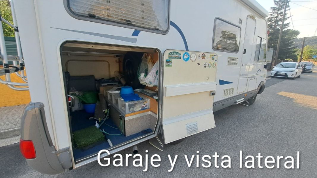 En venta Hymer / Eriba / Hymercar BM630 Blanco 2004 Barcelona foto 6